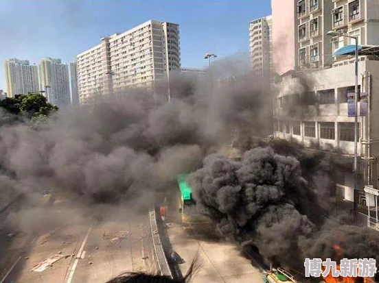 地铁逃生游戏：毒性燃烧弹与高爆子弹对比，哪个威力更强？